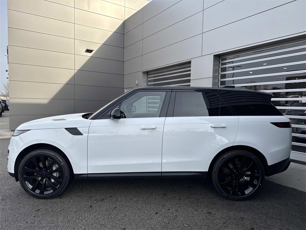 New 2026 Land Rover Range Rover Sport SE image 4