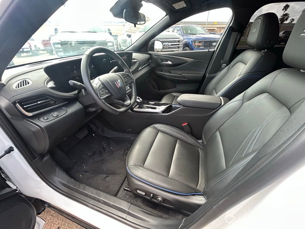 Used 2025 Buick Envista Sport Touring w/ Convenience I Package image 11