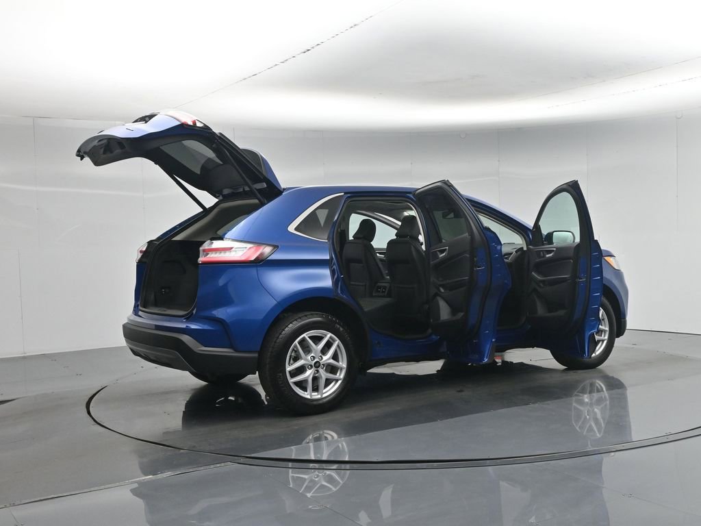 Used 2024 Ford Edge SEL w/ Convenience Package AWD/4WD image 6
