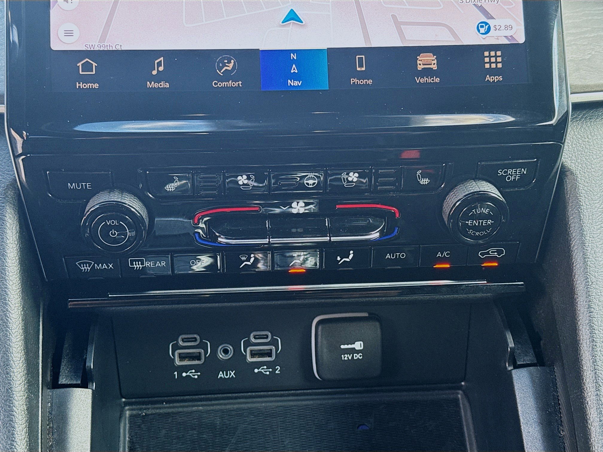 Used 2024 Jeep Grand Cherokee L Limited w/ Luxury Tech Group II image 13