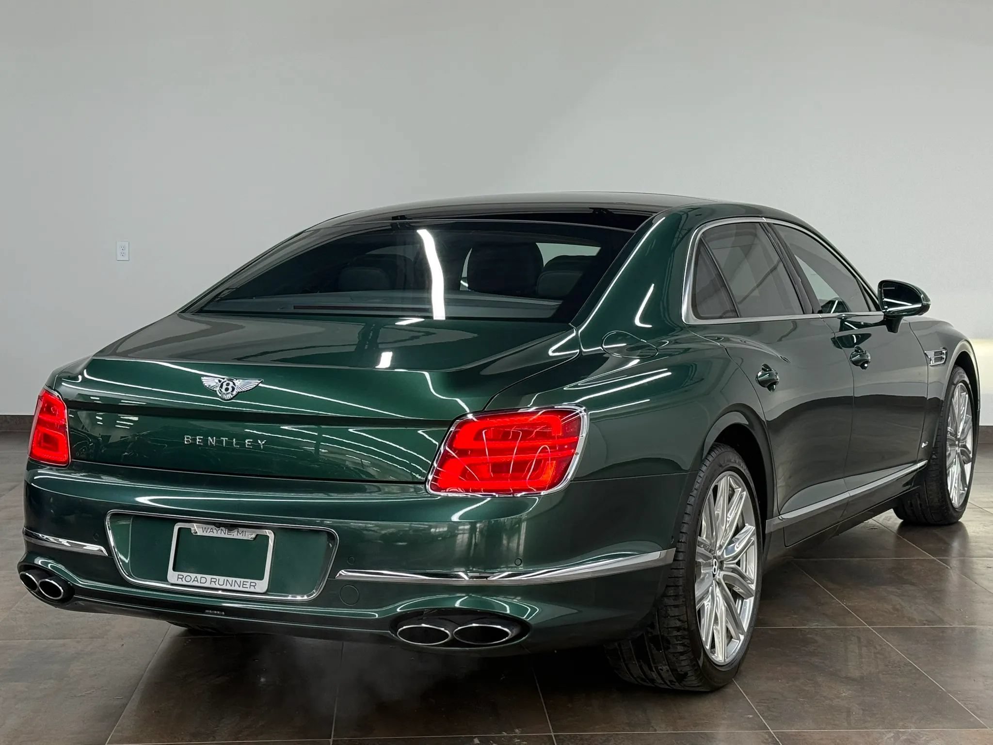 Used 2022 Bentley Flying Spur V8 AWD/4WD image 19
