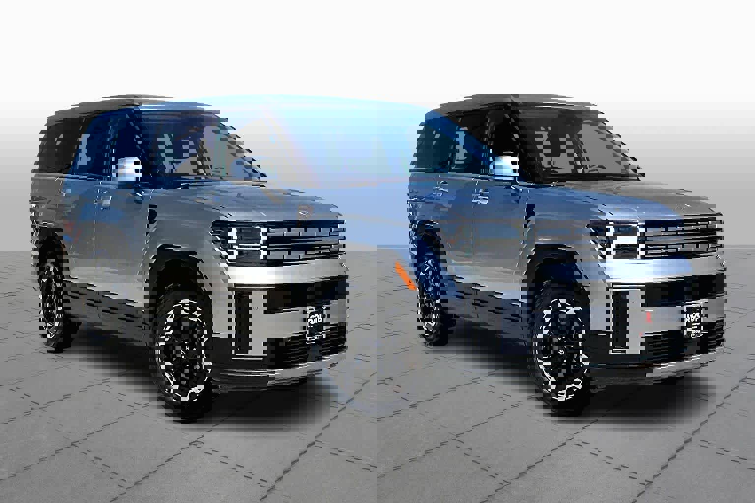 Used 2024 Hyundai Santa Fe SE image 3