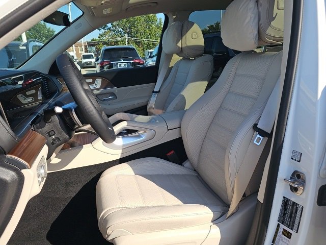New 2026 Mercedes-Benz GLS 450 4MATIC image 18