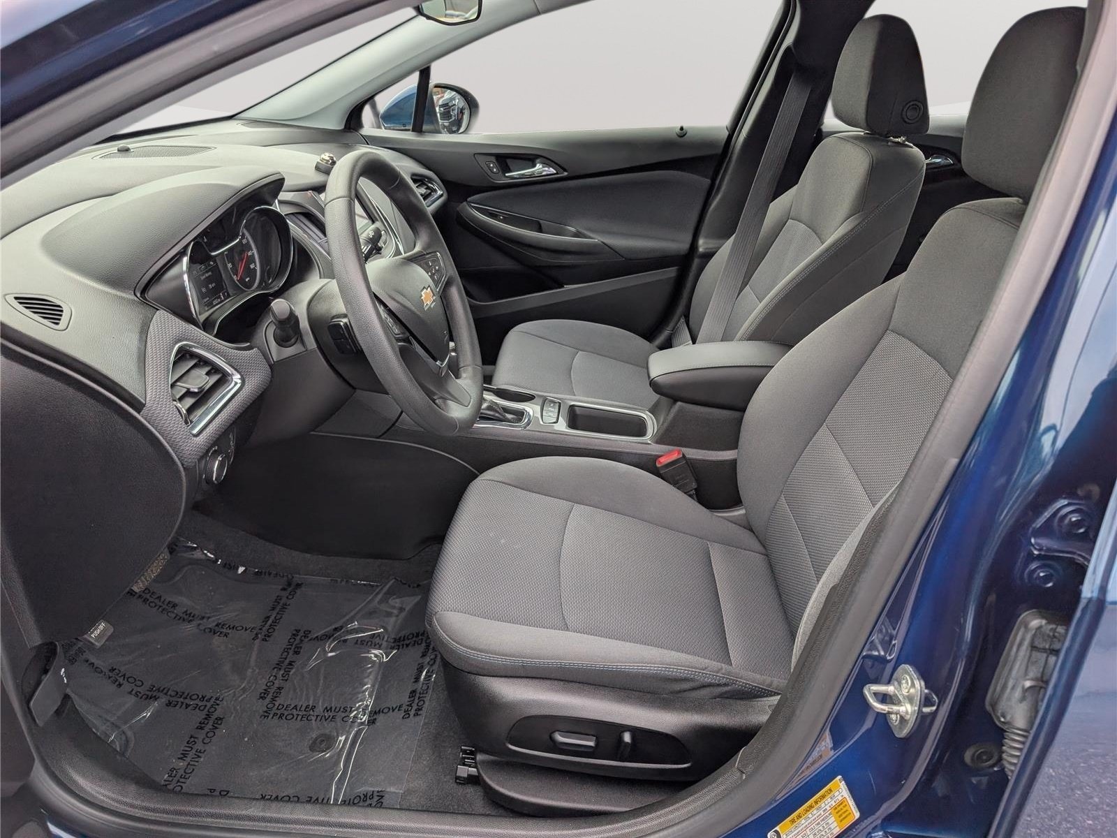 Used 2019 Chevrolet Cruze LT w/ Convenience Package FWD image 16