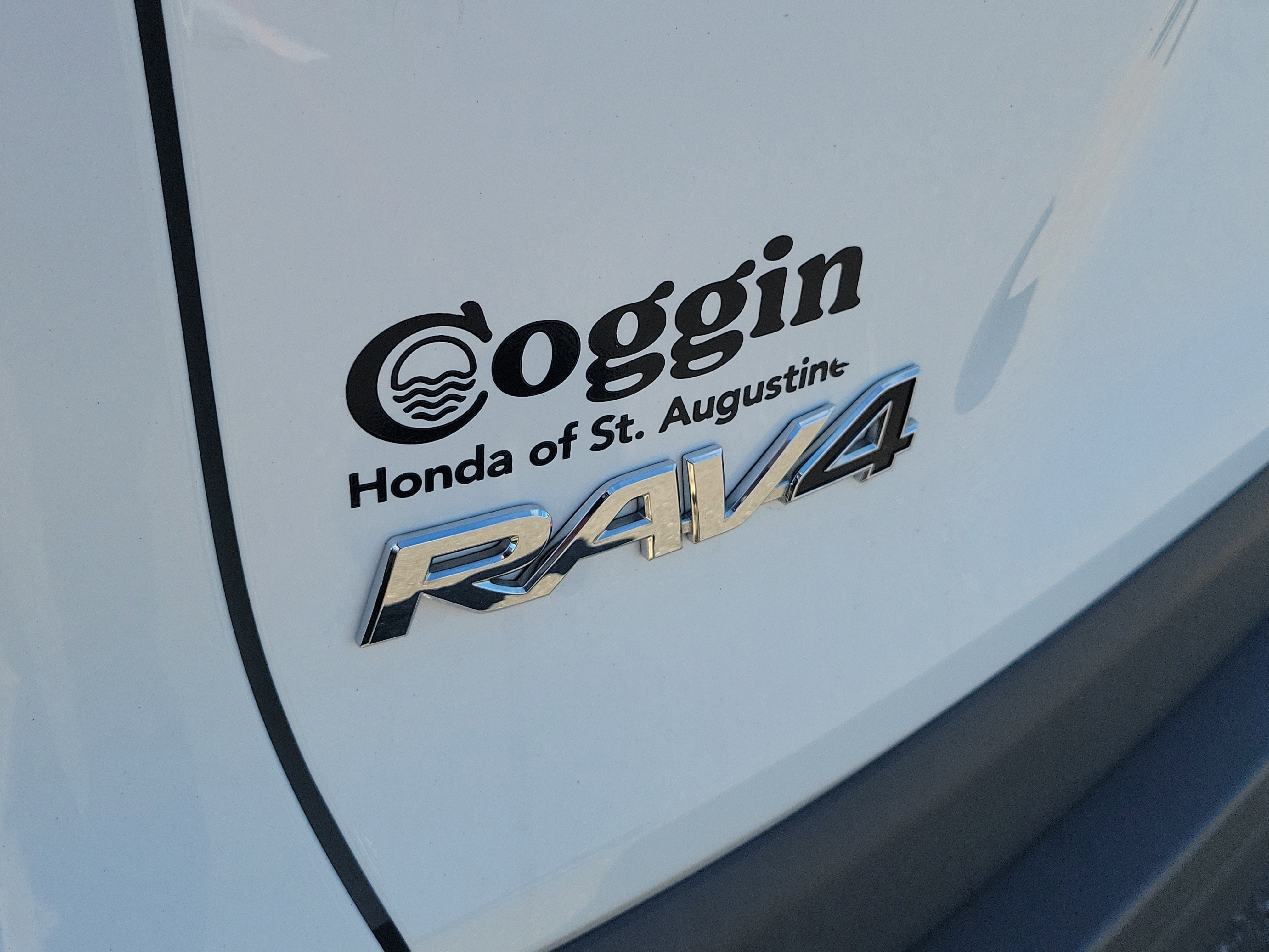 Used 2022 Toyota RAV4 XLE image 30