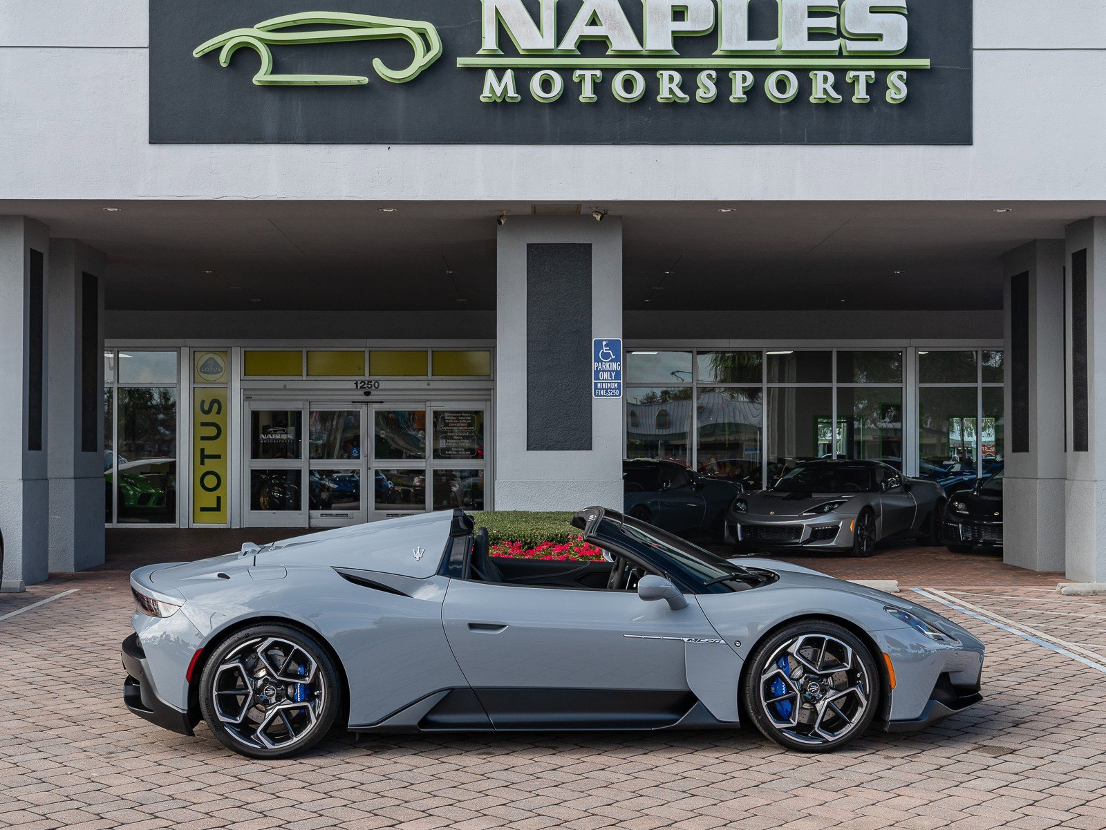 Used 2023 Maserati MC20 Spyder image 36