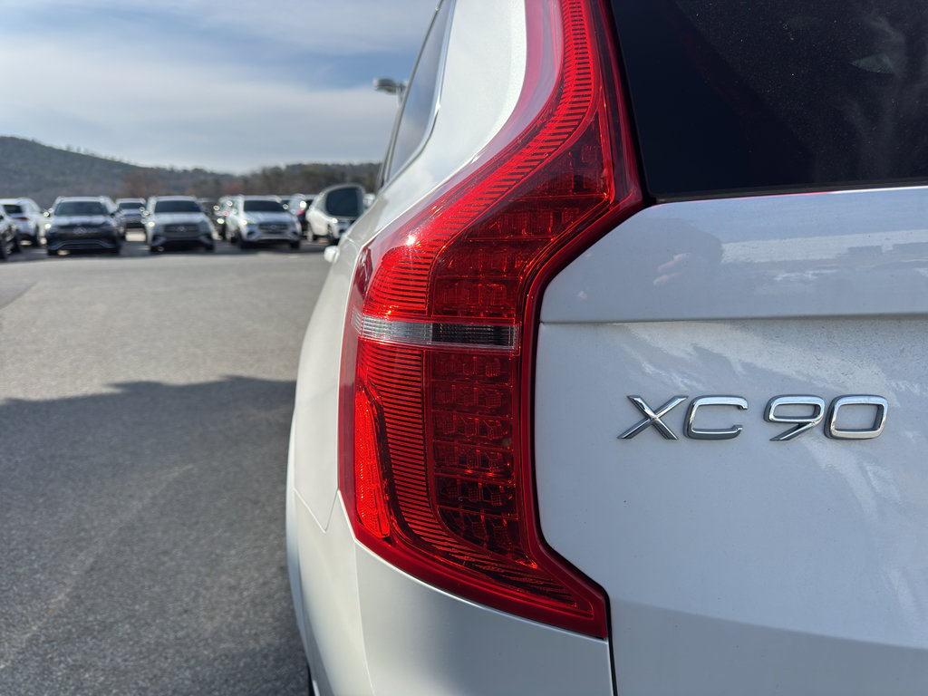 Certified 2024 Volvo XC90 B5 Plus w/ Protection Package Premier image 6