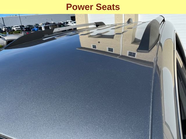 Used 2023 GMC Acadia SLE w/ Driver Convenience Package image 9