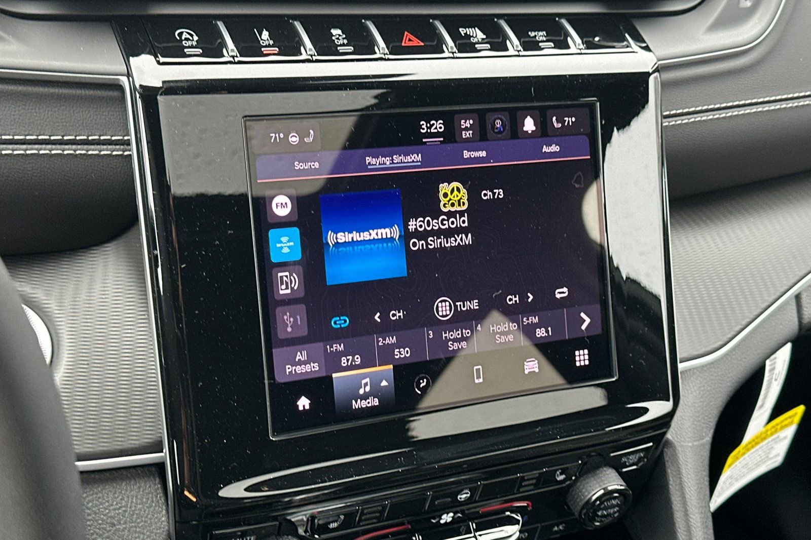 Used 2025 Jeep Grand Cherokee Altitude RWD image 17