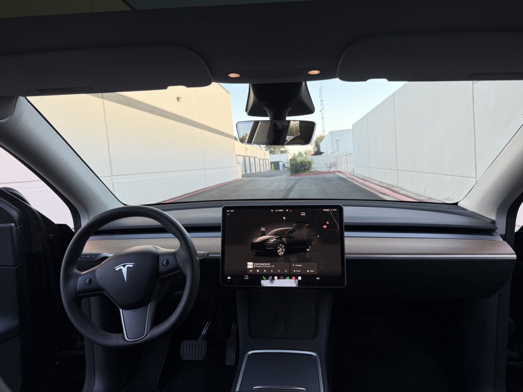 Used 2022 Tesla Model Y Long Range AWD/4WD image 13