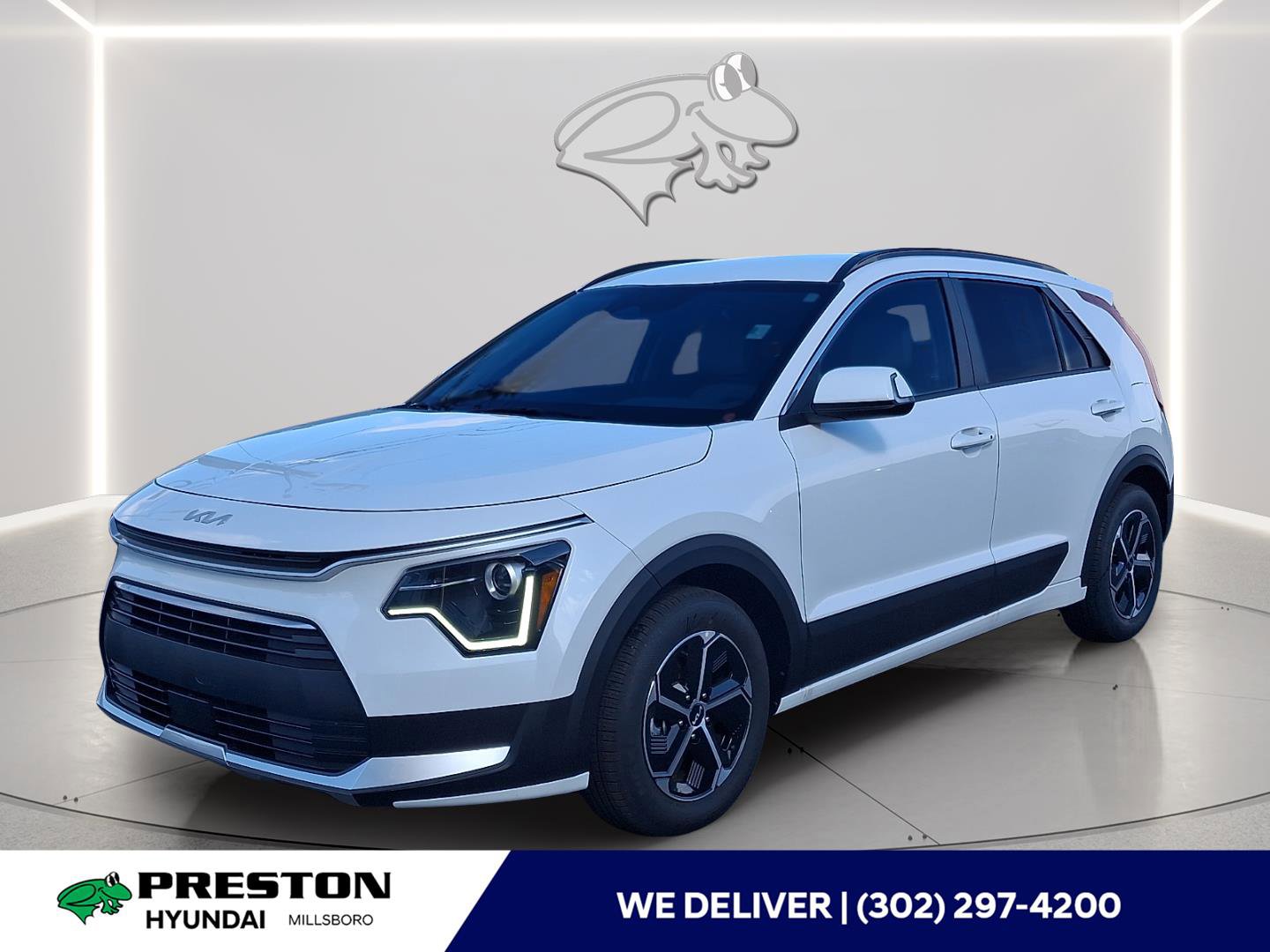 Used 2025 Kia Niro EX FWD image 1