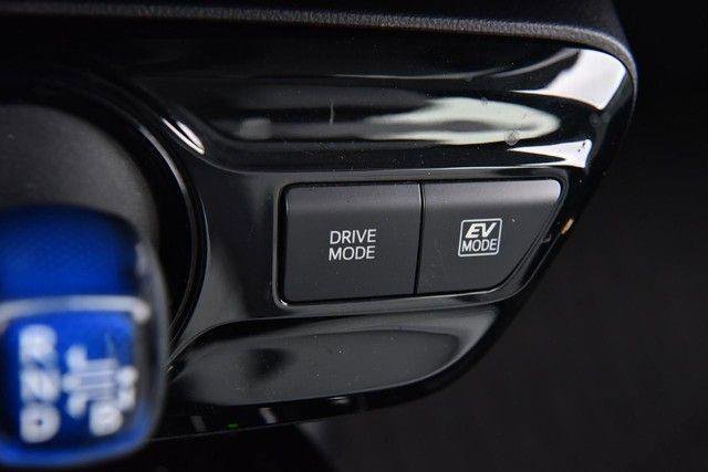 Used 2019 Toyota Prius XLE image 18