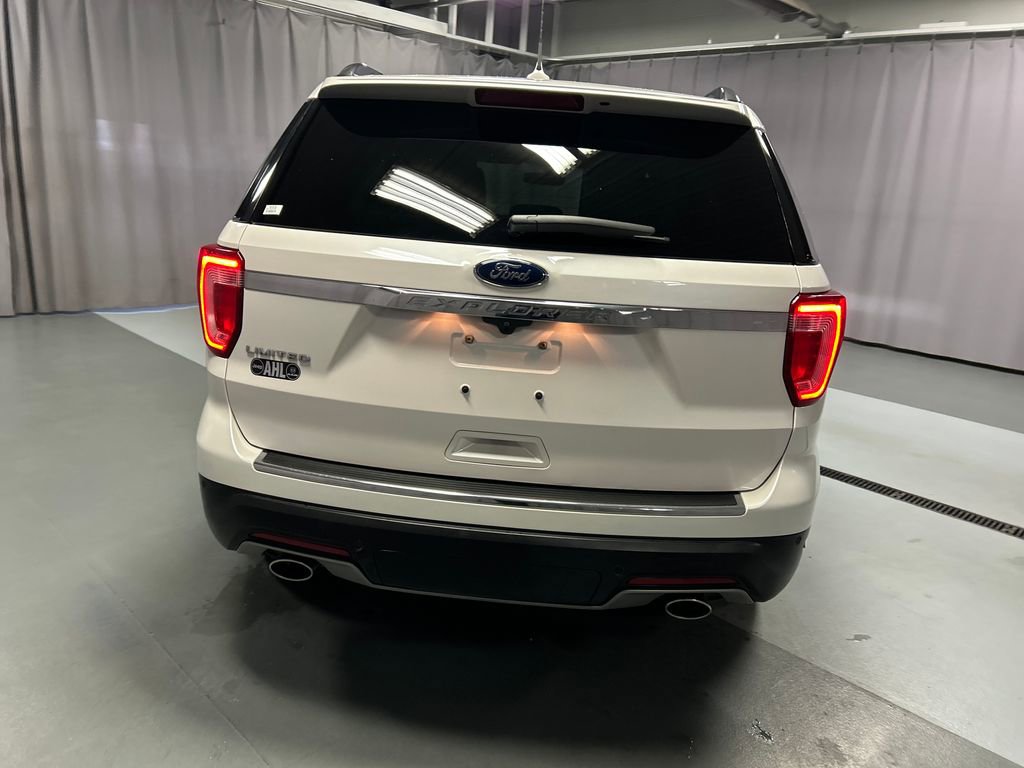 Used 2019 Ford Explorer Limited w/ Class III Trailer Tow Package FWD image 6