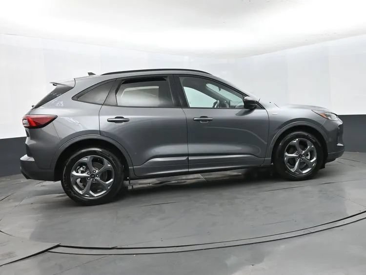 Used 2024 Ford Escape ST-Line FWD image 4