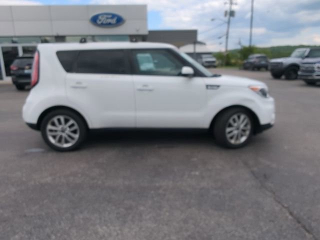 Used 2017 Kia Soul + FWD image 28