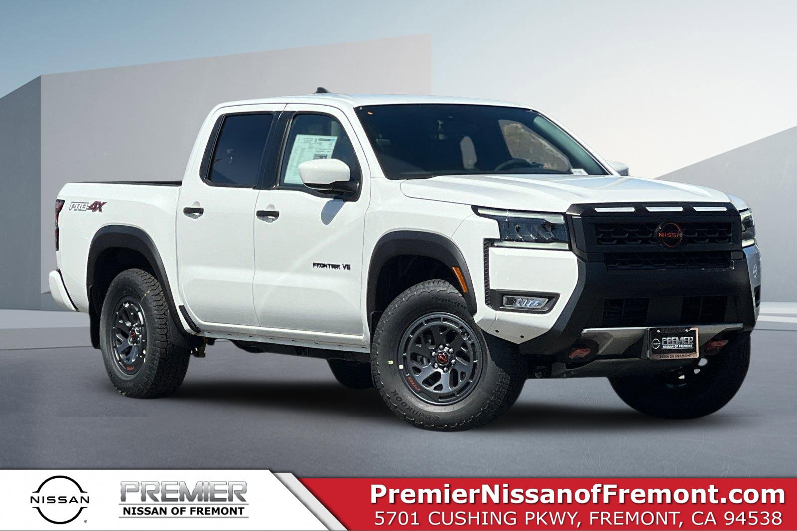 New 2027 Nissan Frontier PRO-4X w/ Tow Package AWD/4WD image 1