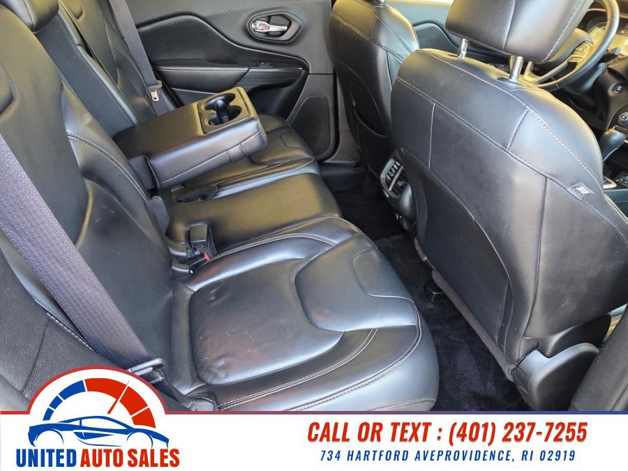 Used 2016 Jeep Cherokee Limited AWD/4WD image 12