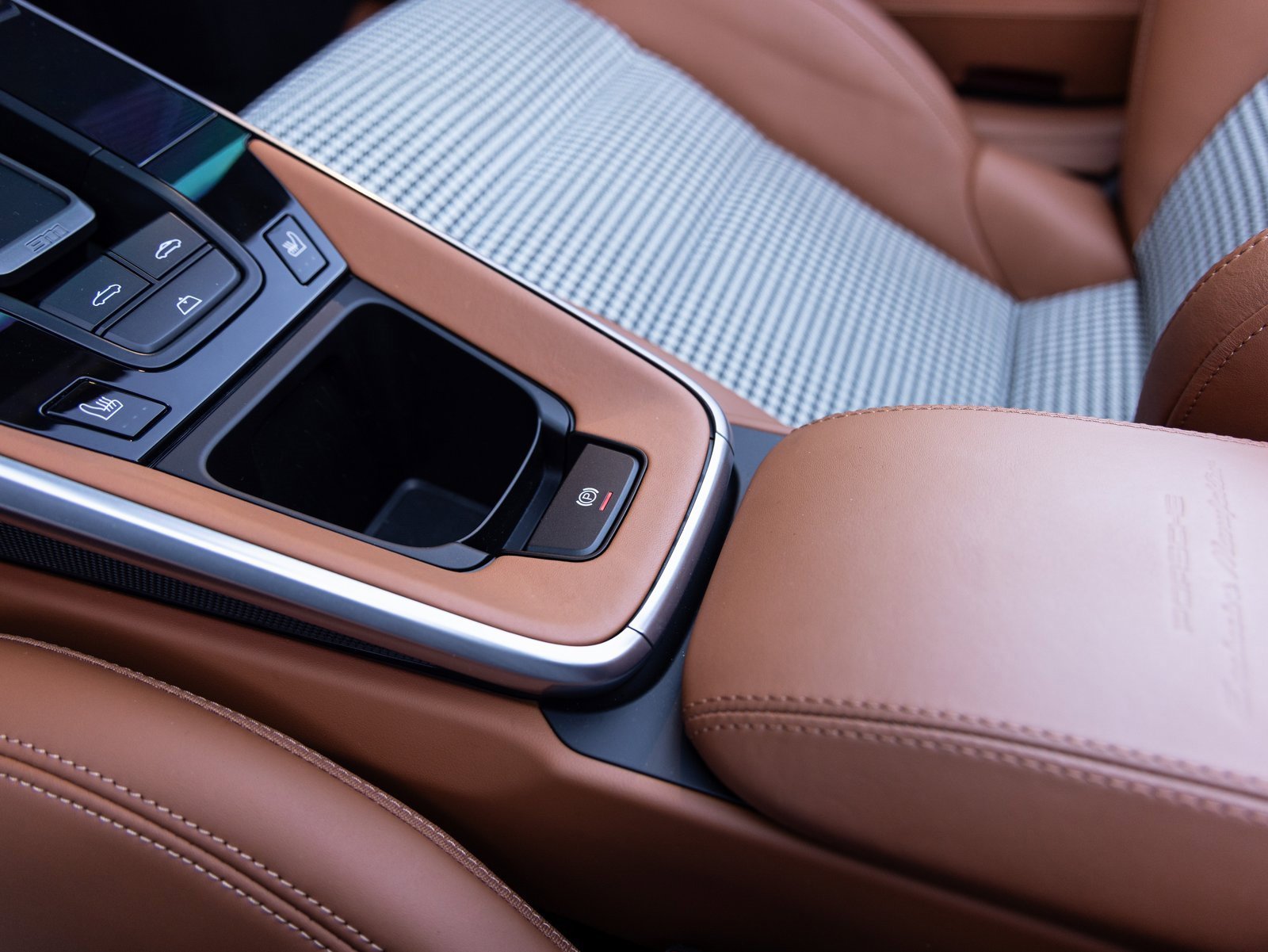 Certified 2024 Porsche 911 Turbo S image 19