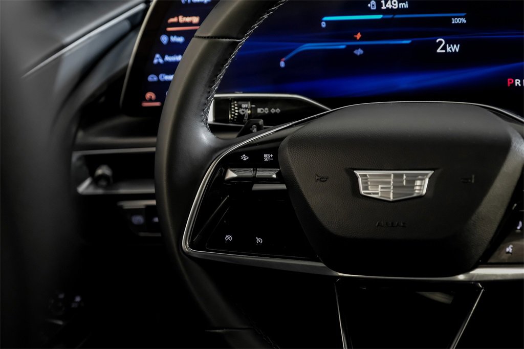 Used 2024 Cadillac Lyriq Tech image 16