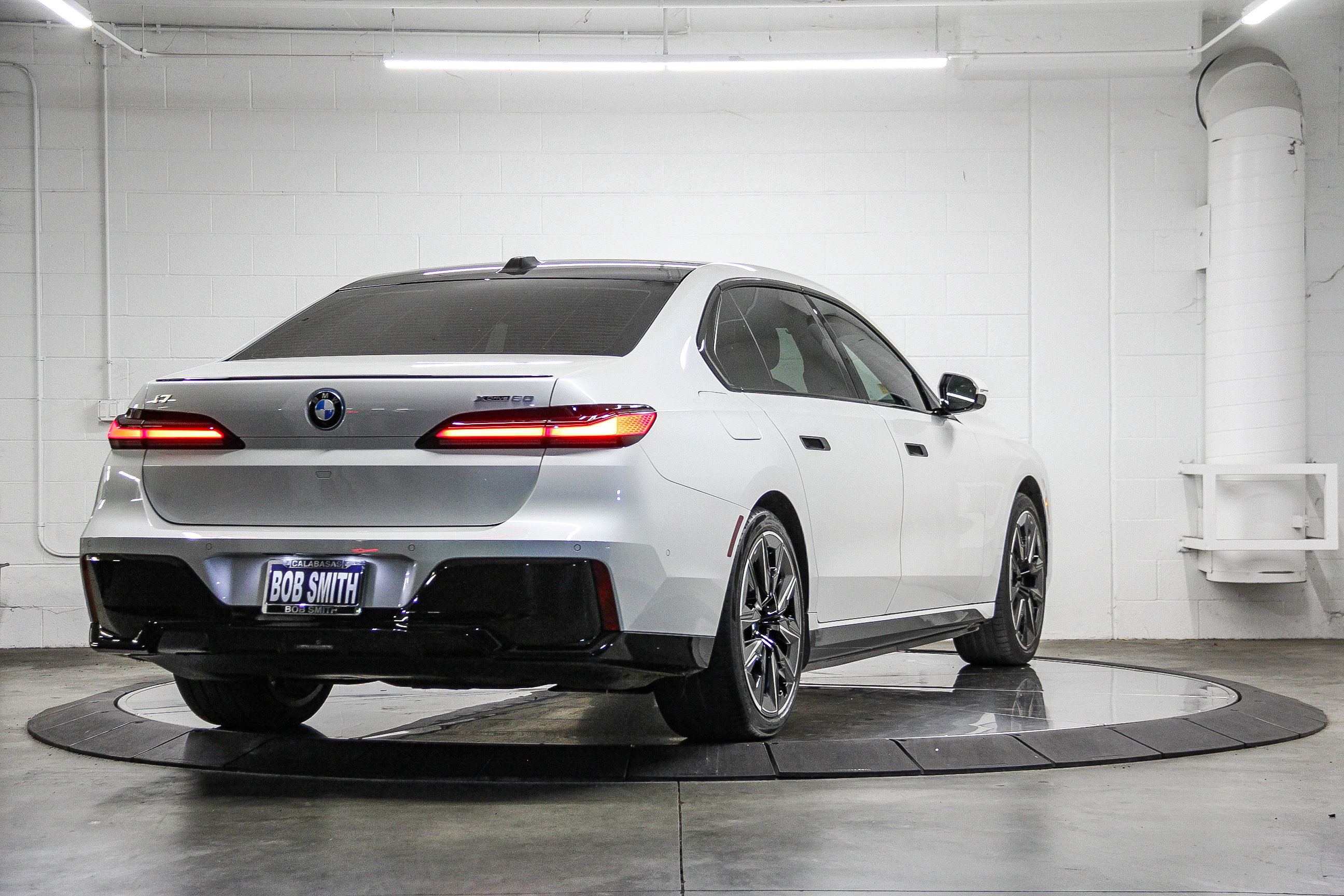 Used 2025 BMW i7 xDrive60 image 6