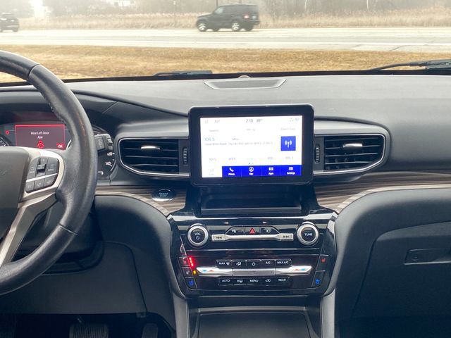 Used 2022 Ford Explorer Limited w/ Class IV Trailer Tow Package image 23