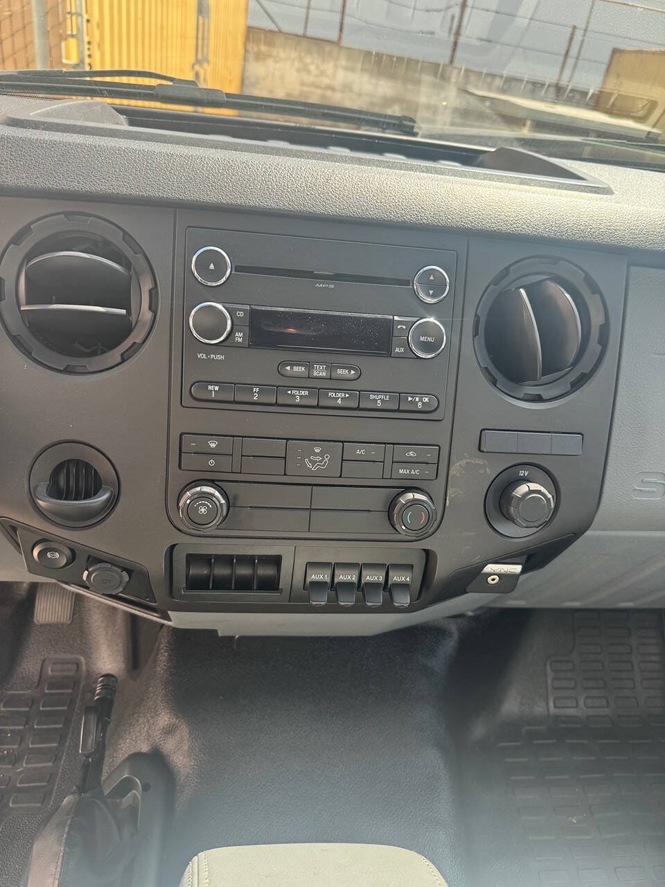 Used 2017 Ford F650 2WD Regular Cab Super Duty image 8