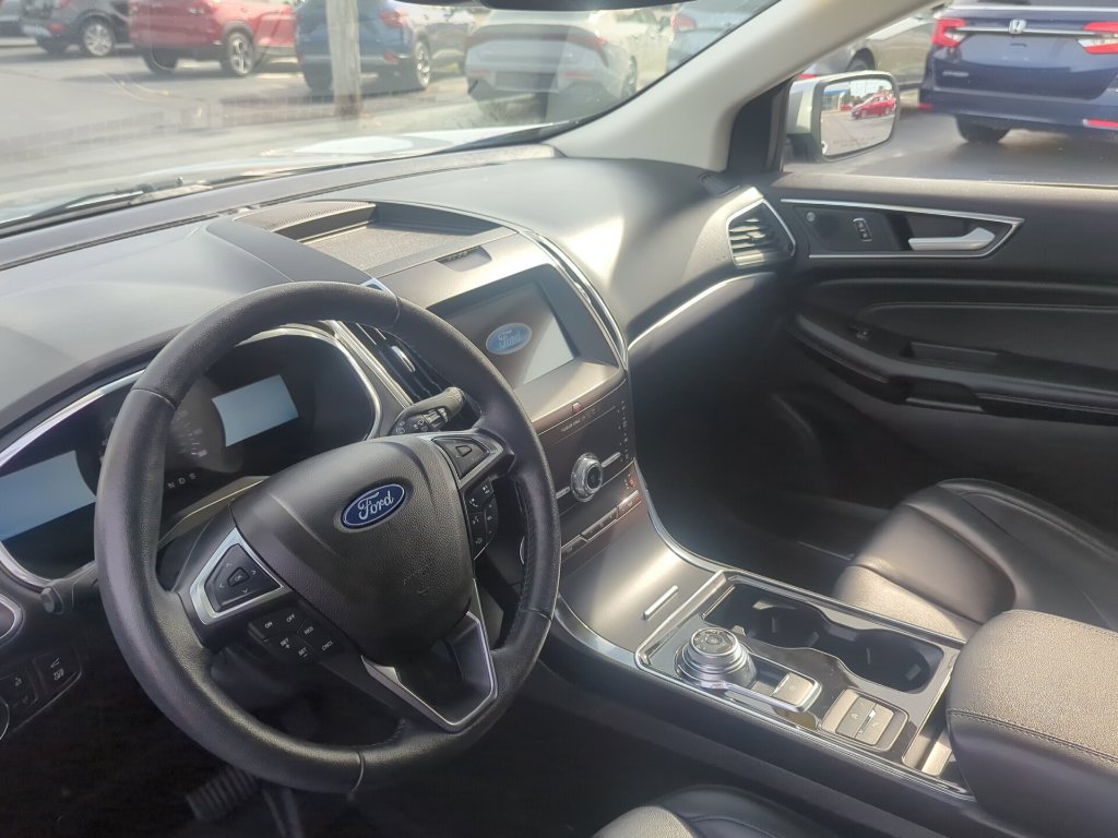 Used 2020 Ford Edge Titanium AWD/4WD image 21