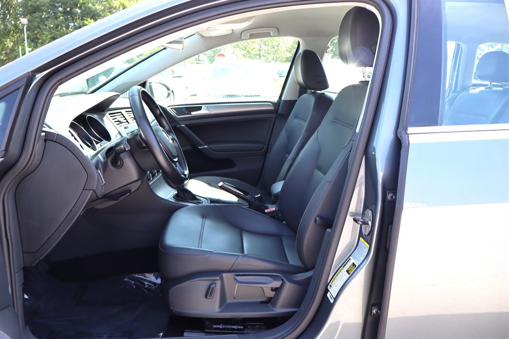 Used 2015 Volkswagen Golf TDI S FWD image 15