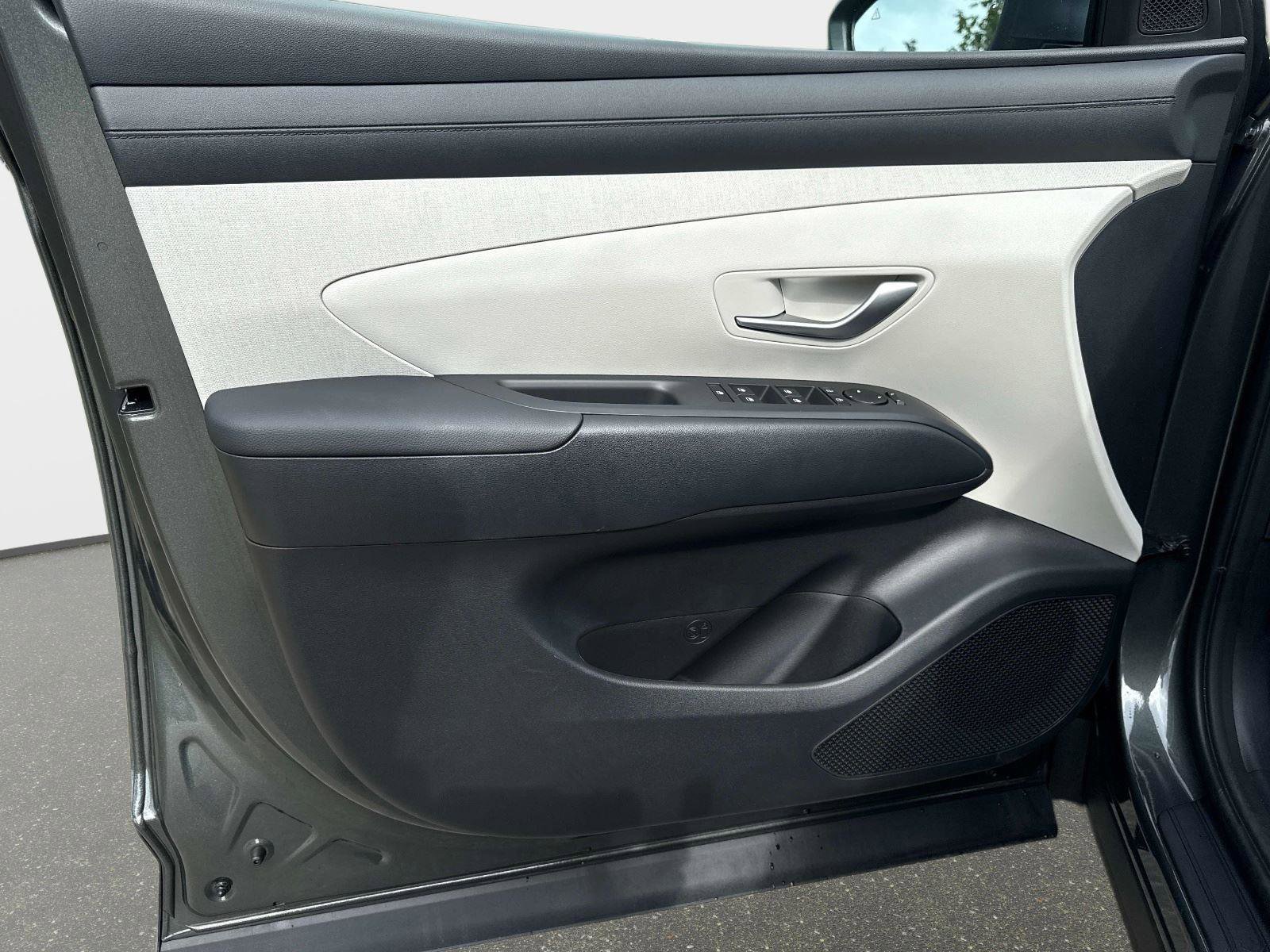 New 2025 Hyundai Tucson SEL image 17