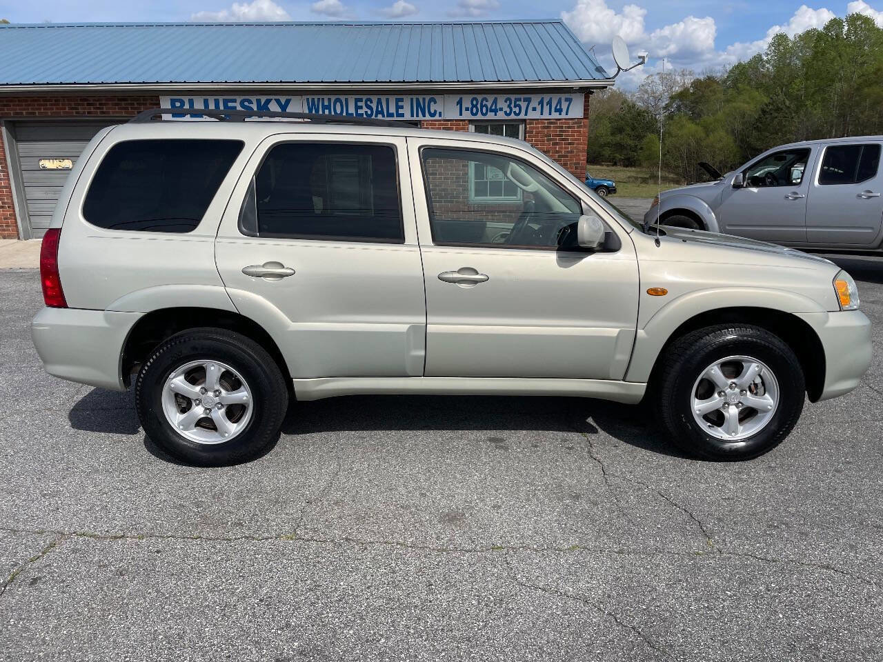 Used 2005 MAZDA Tribute s FWD image 1