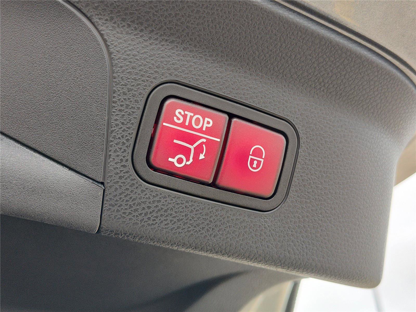 Certified 2023 Mercedes-Benz GLC 43 AMG 4MATIC Coupe image 7