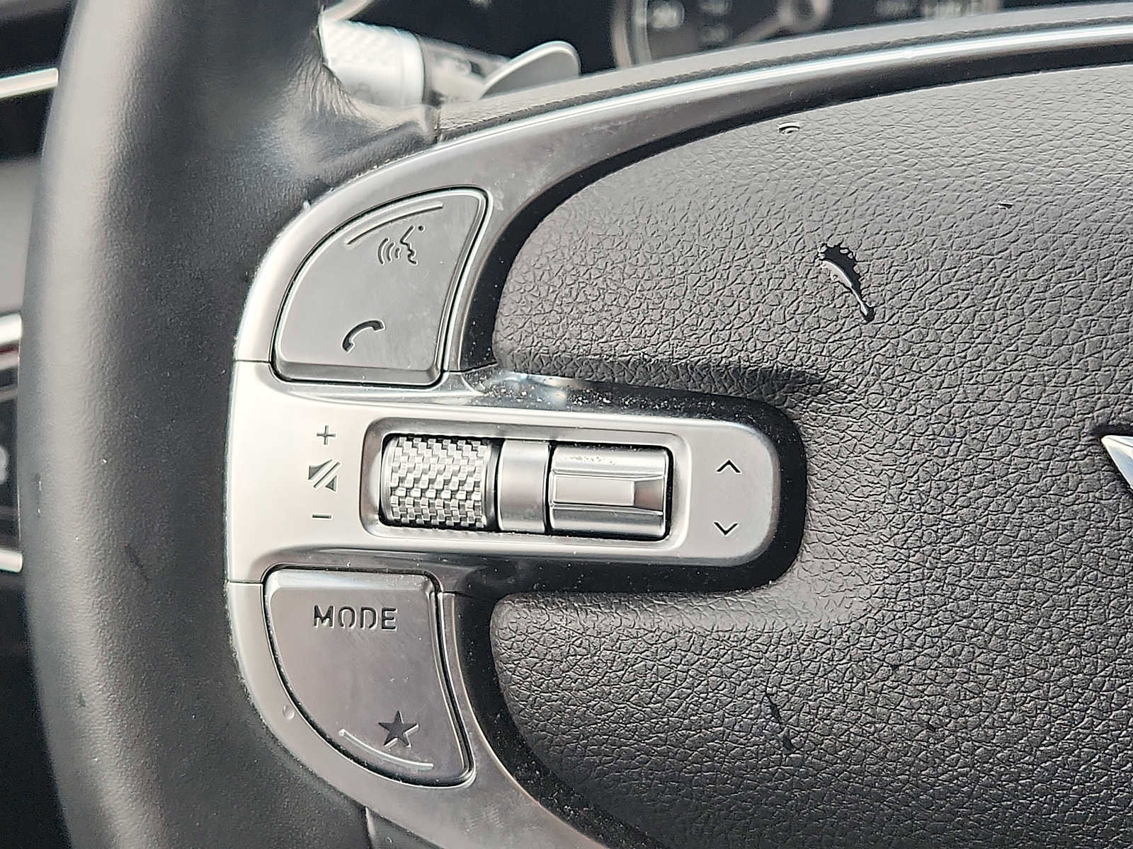 Used 2022 Genesis GV70 2.5T w/ Advanced Package image 21