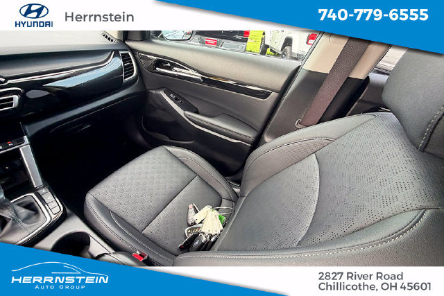 Used 2023 Kia Seltos EX AWD/4WD image 10