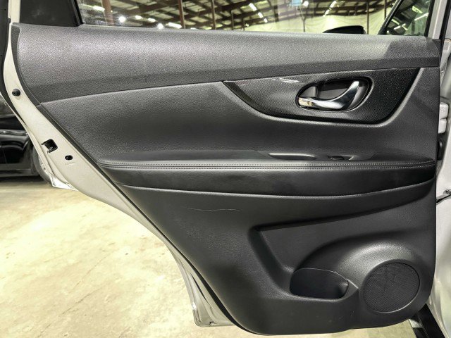 Used 2016 Nissan Rogue SL w/ SL Premium Package image 59