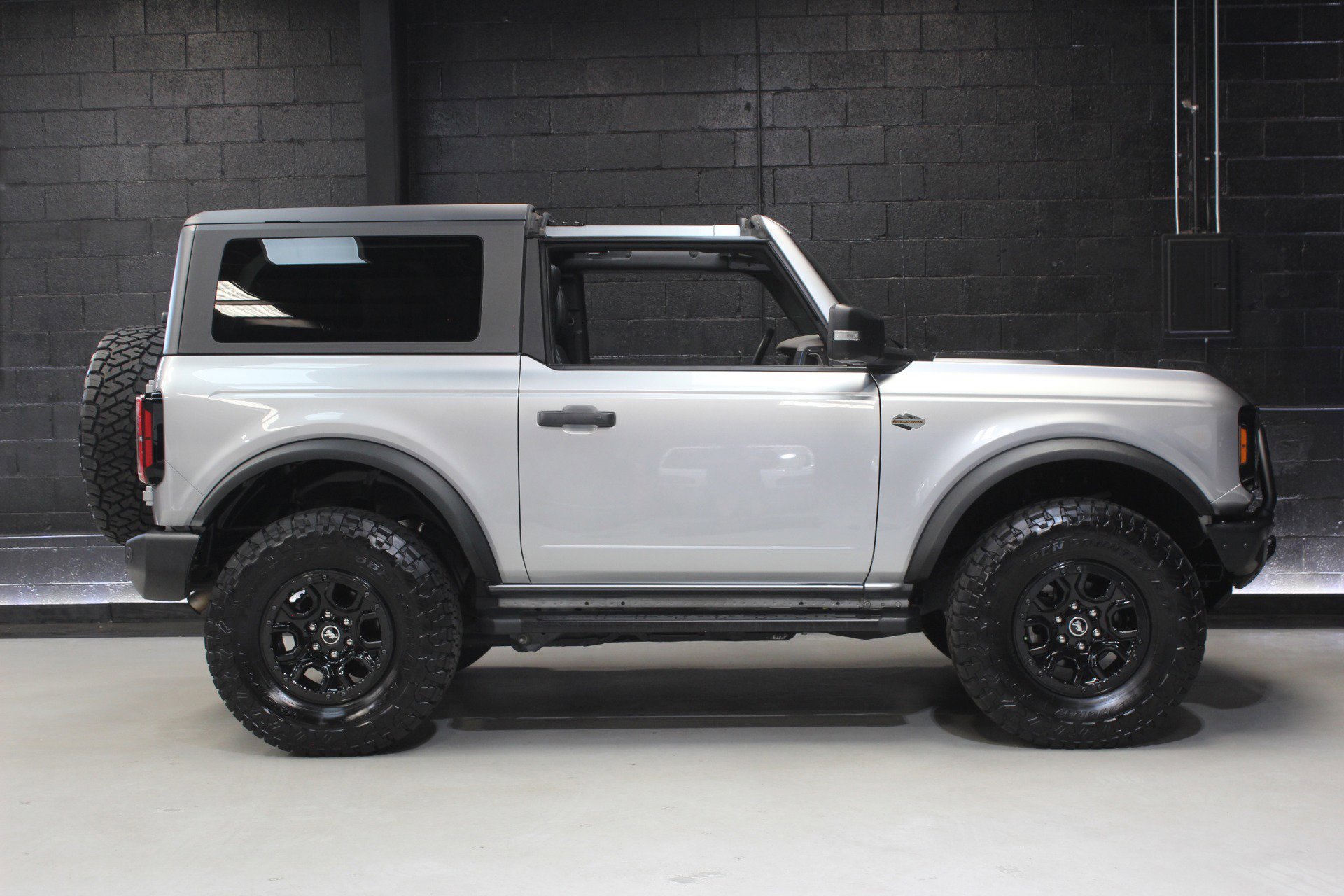 Used 2022 Ford Bronco Wildtrak image 14