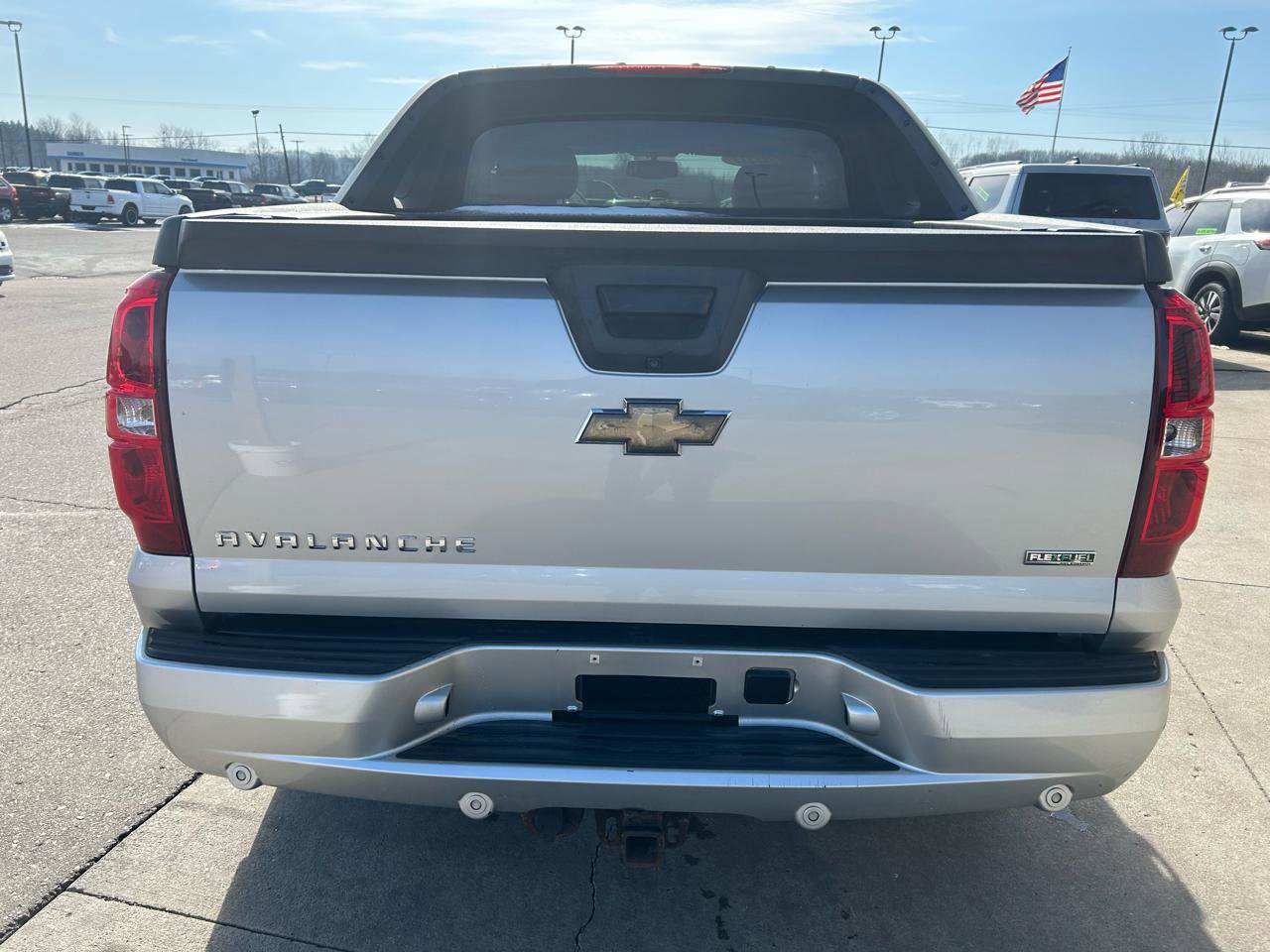 Used 2010 Chevrolet Avalanche LT w/ Regional Value Package image 6