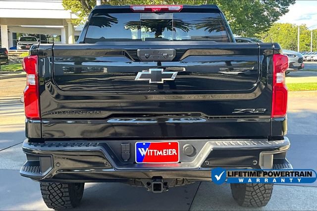 New 2026 Chevrolet Silverado 1500 ZR2 w/ Dark Appearance Package AWD/4WD image 5