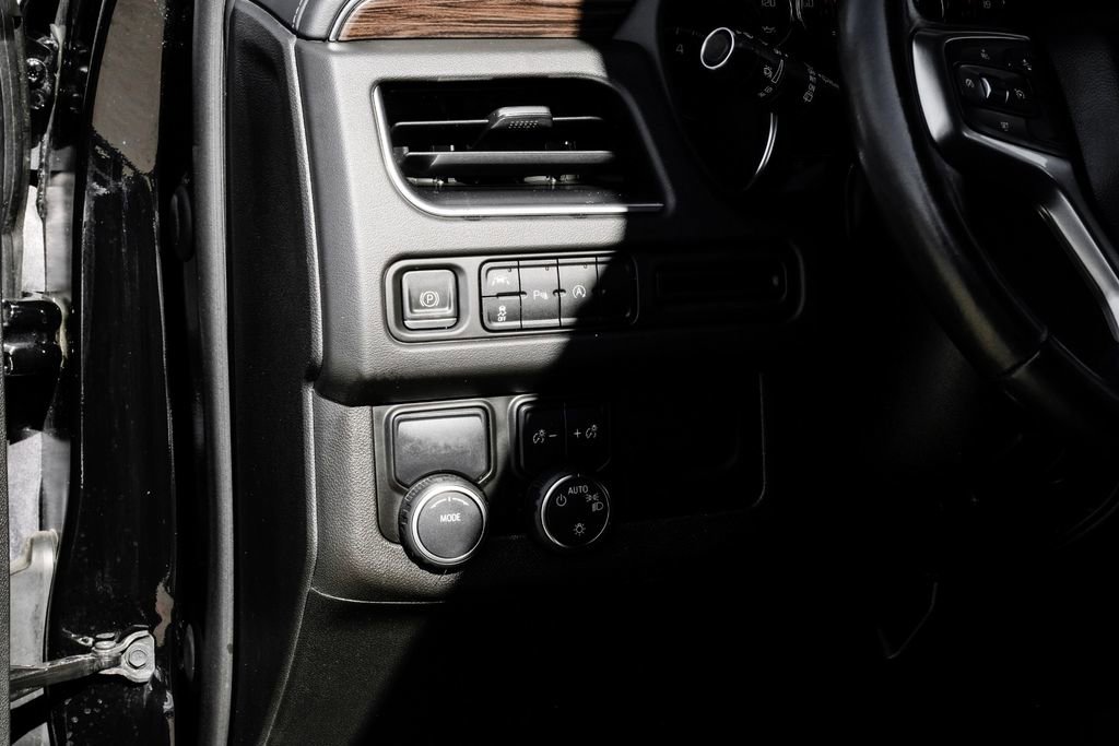 Used 2023 Chevrolet Suburban LS image 25