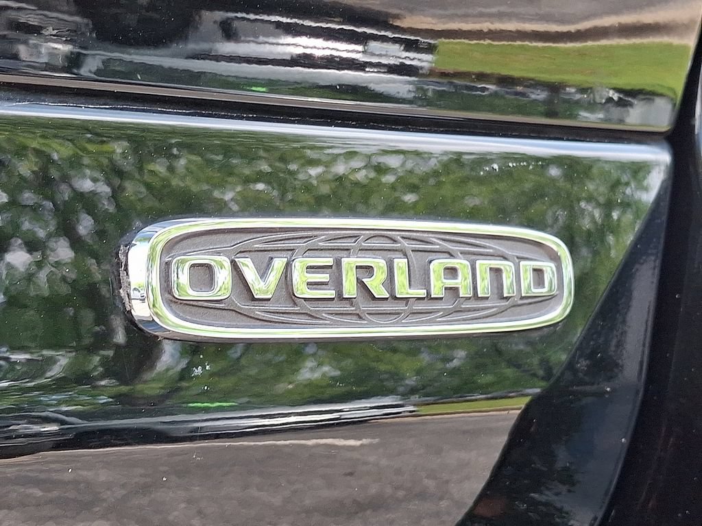 Certified 2023 Jeep Grand Cherokee Overland w/ Luxury Tech Group IV AWD/4WD image 36