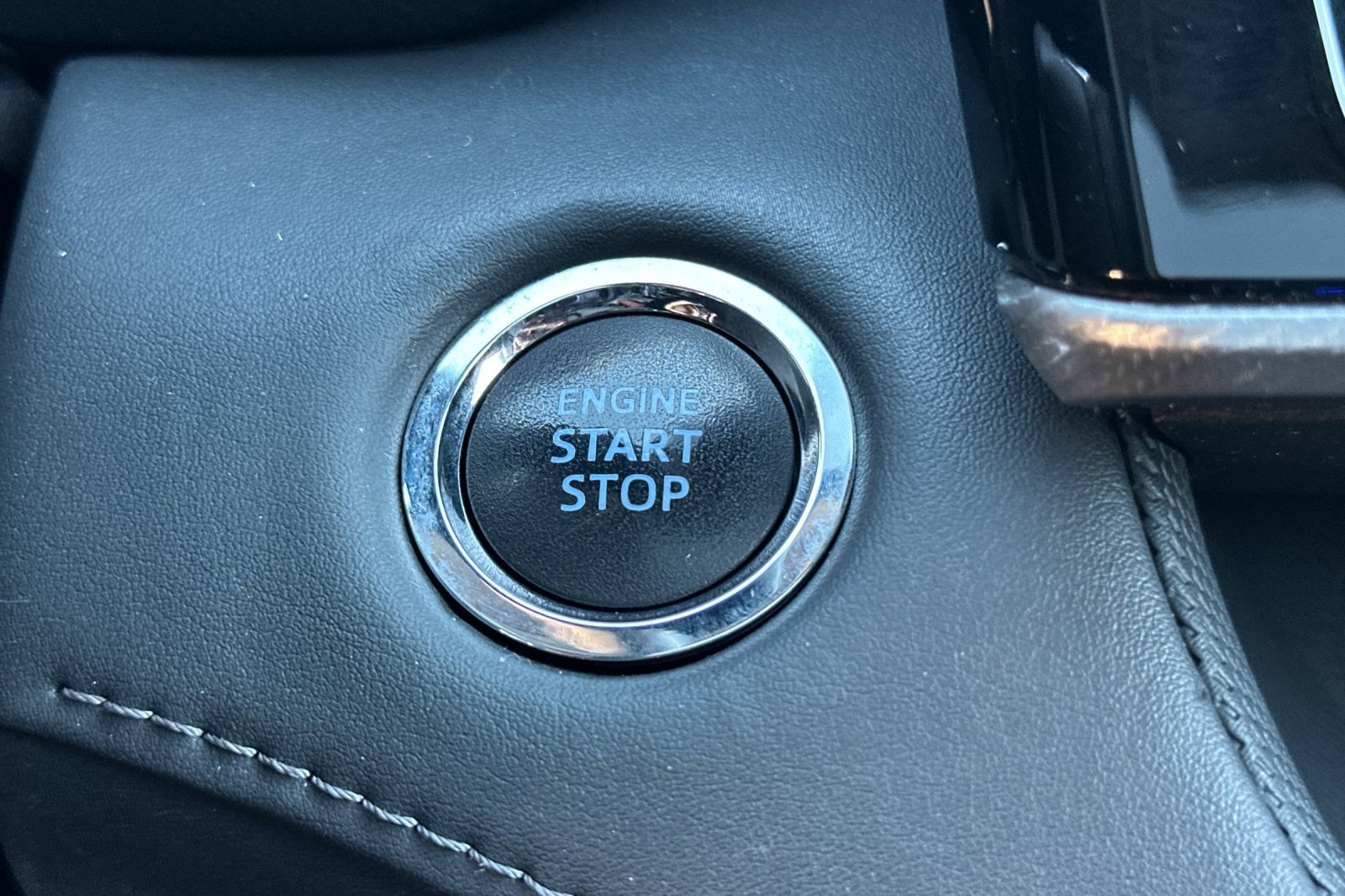 Certified 2022 Toyota Highlander Platinum image 29