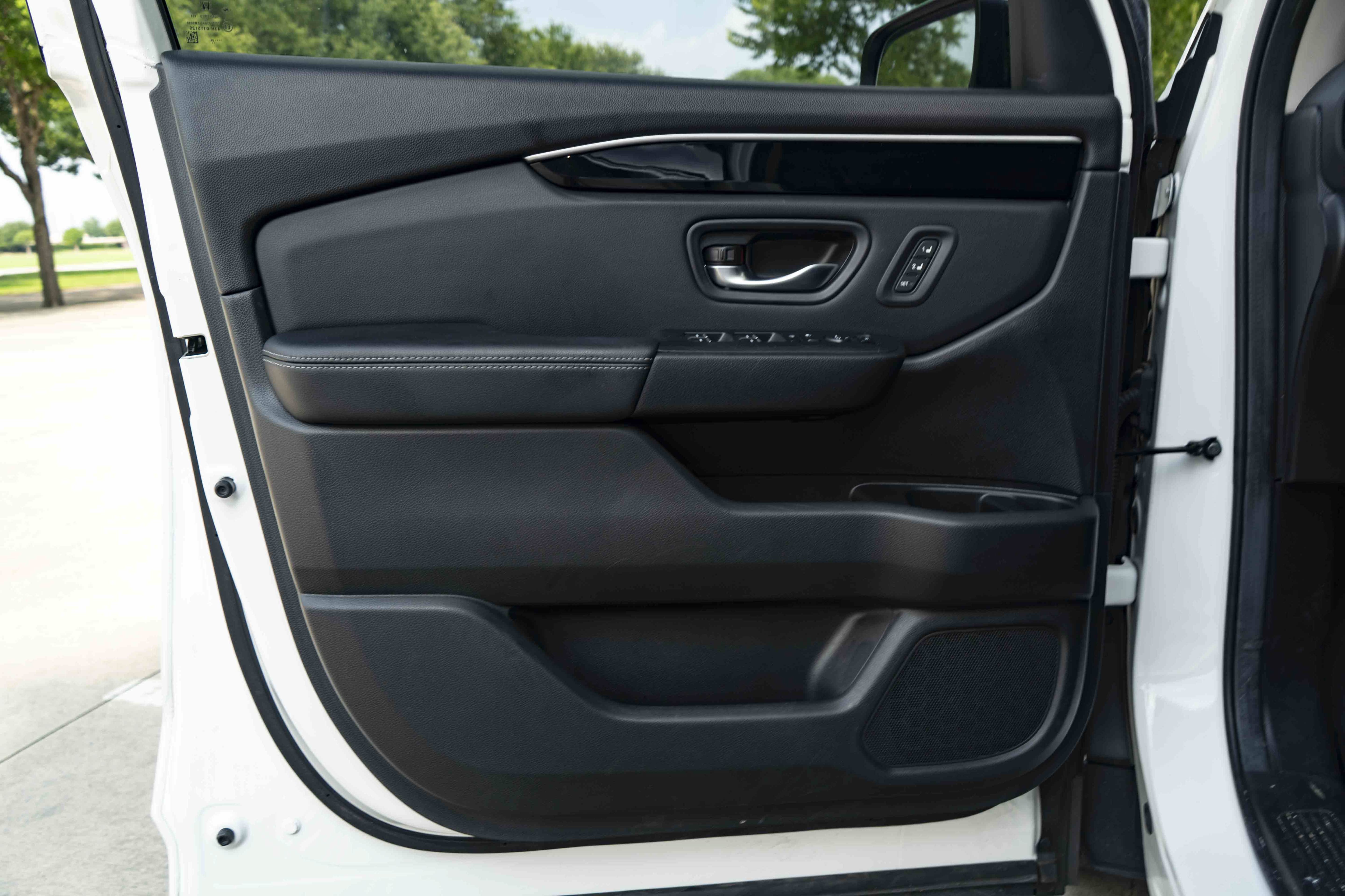 Used 2025 Honda Pilot EX-L image 35