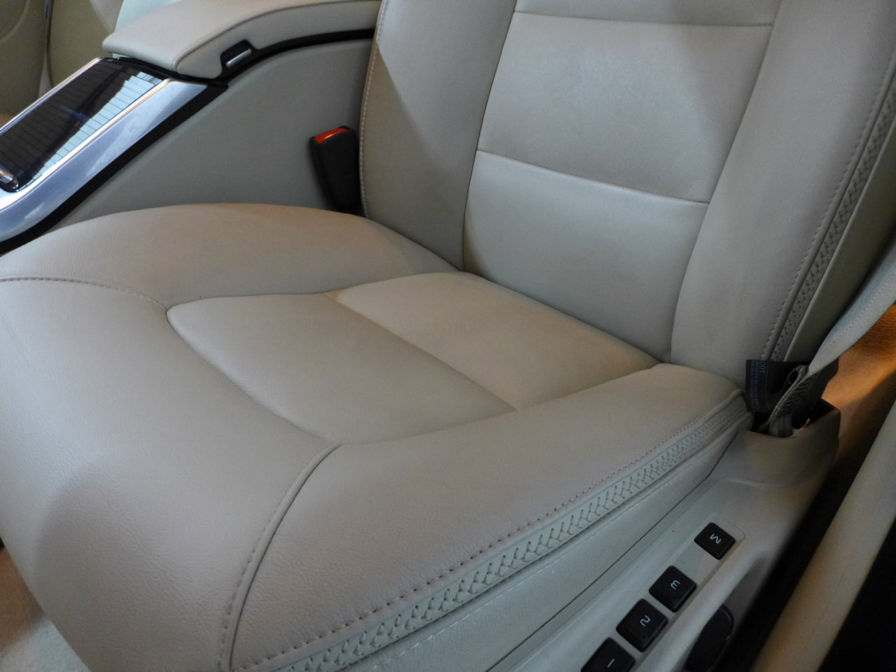 Used 2016 Volvo XC70 T5 Platinum w/ Protection Package image 43