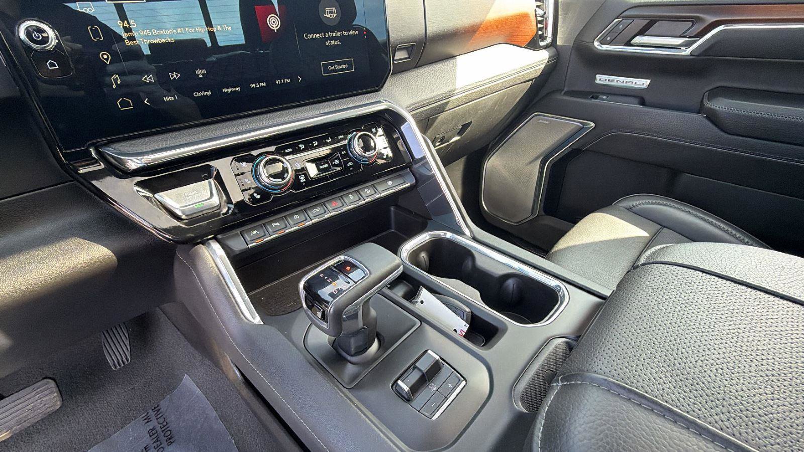 Used 2024 GMC Sierra 1500 Denali w/ Denali Reserve Package image 23