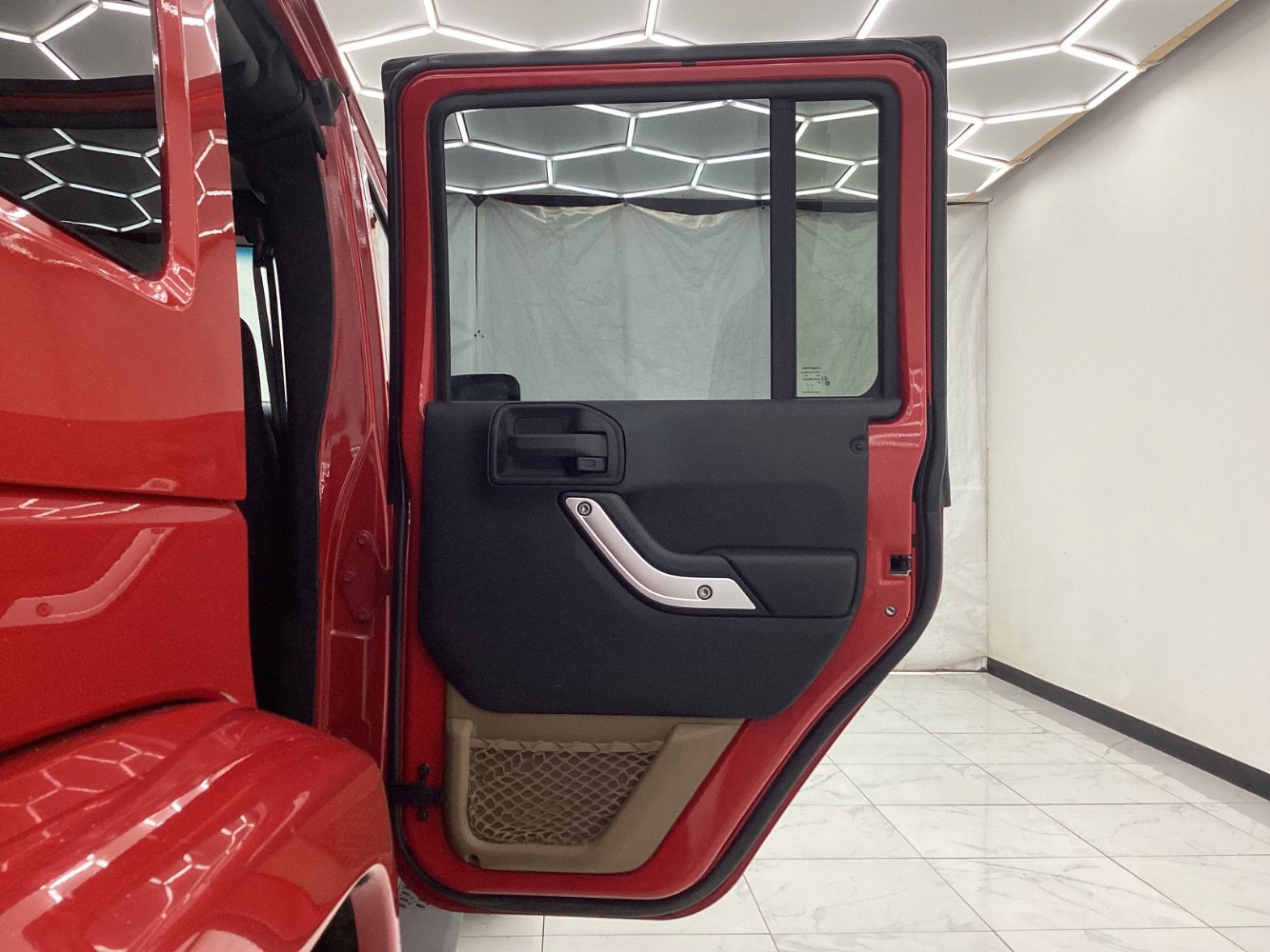 Used 2011 Jeep Wrangler Unlimited Sahara image 25