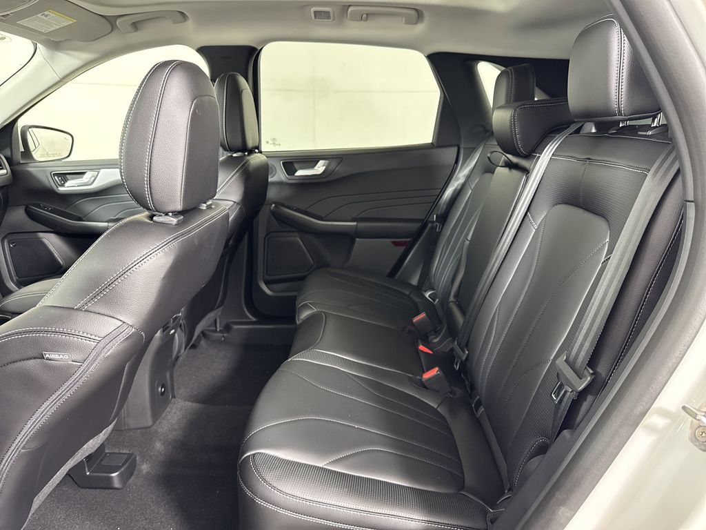 New 2025 Ford Escape SE w/ PHEV Premium Package FWD image 45