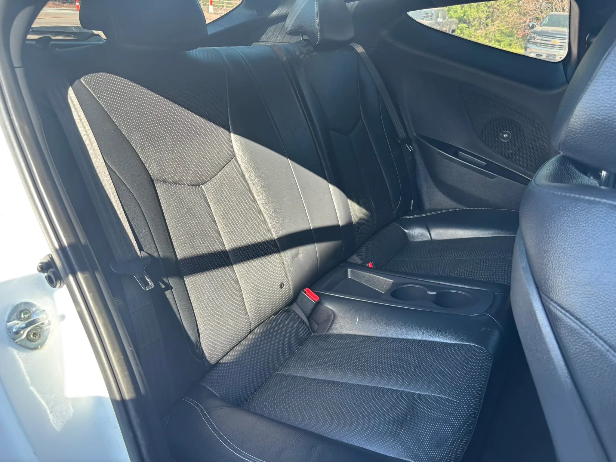 Used 2015 Hyundai Veloster Turbo FWD image 26