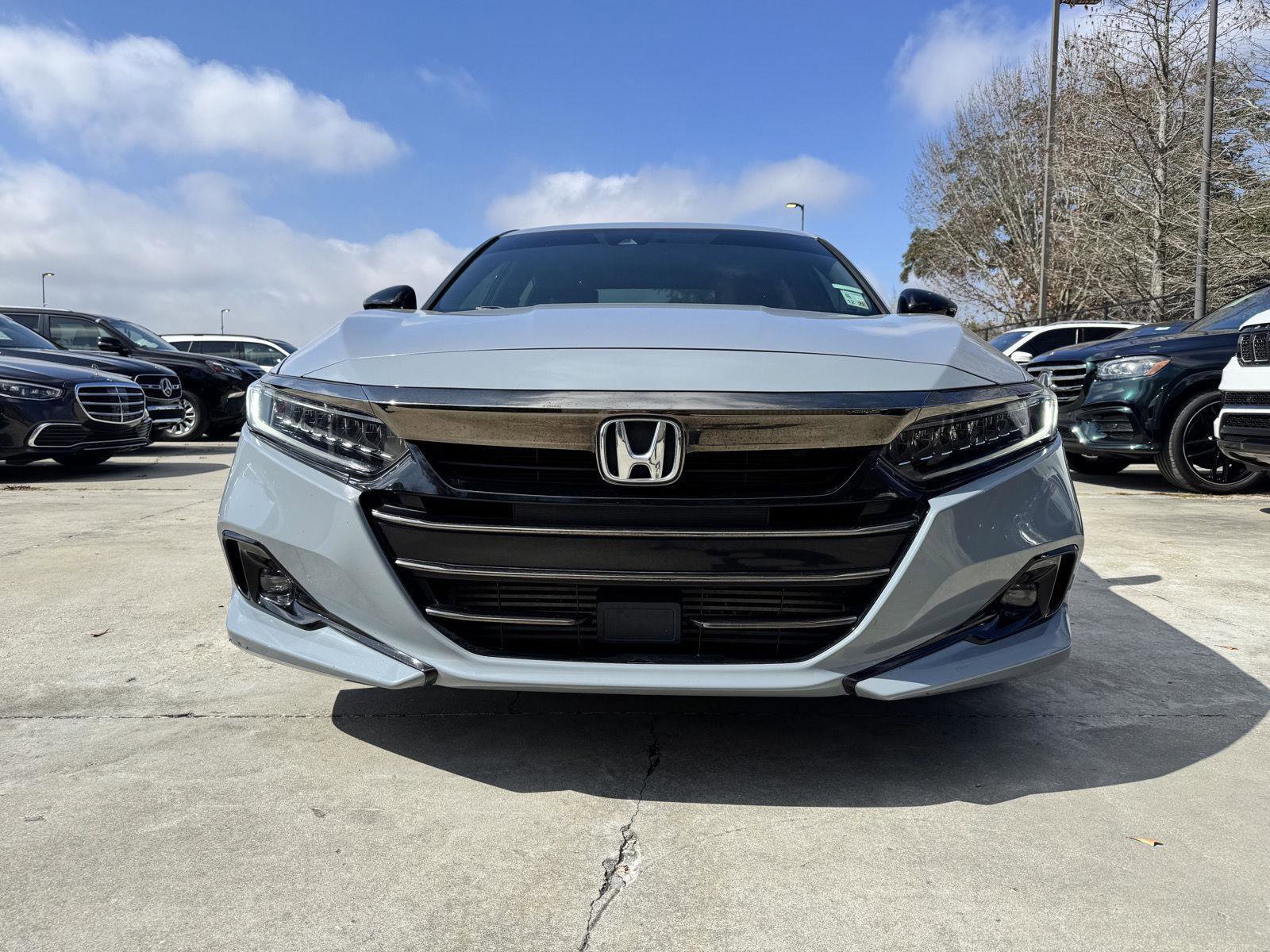 Used 2021 Honda Accord Sport image 2