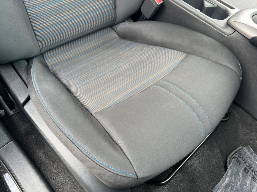 Used 2025 Nissan Leaf S image 28