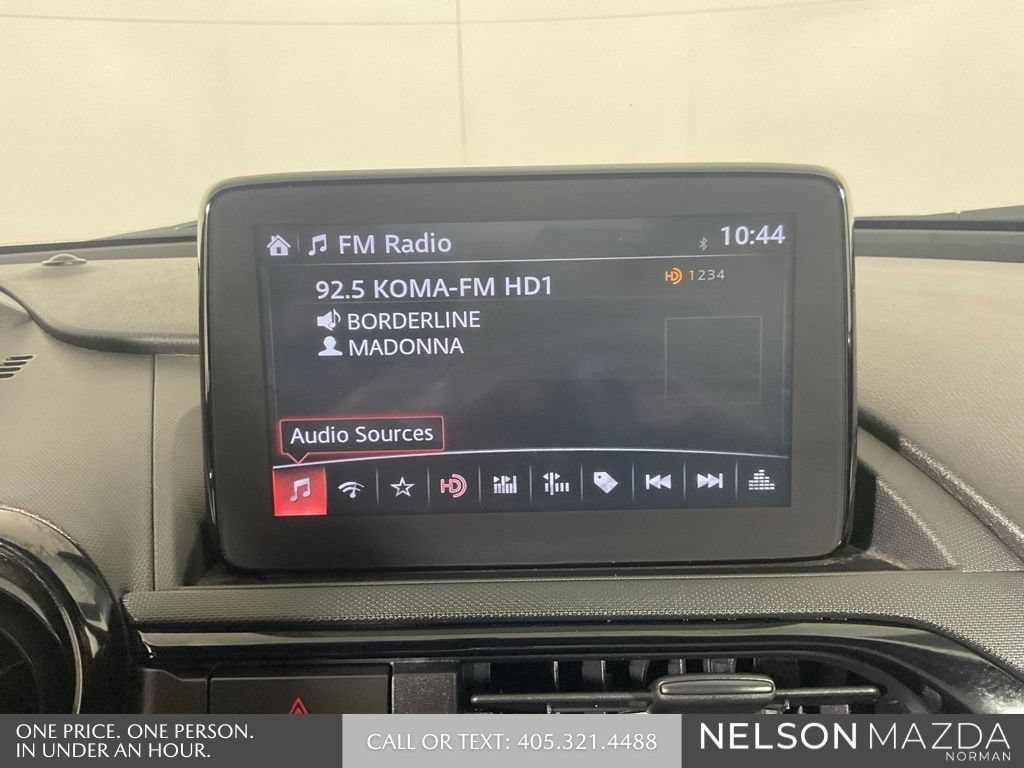 Used 2018 MAZDA MX-5 Miata Club RWD image 25