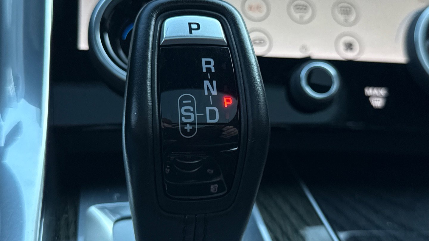 Used 2019 Land Rover Range Rover Sport Supercharged AWD/4WD image 36
